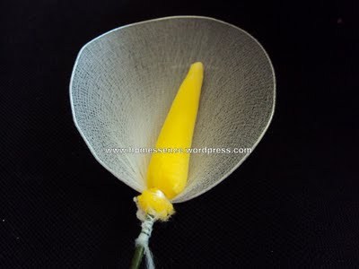 tutorial-instruction-lily-petal-nylon-diy