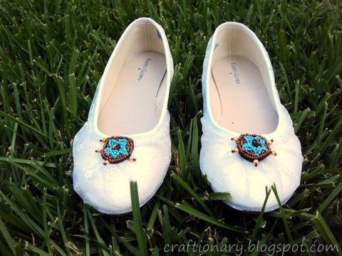 DIY-shoes-to-refashion-beautiful-lacy-shoes