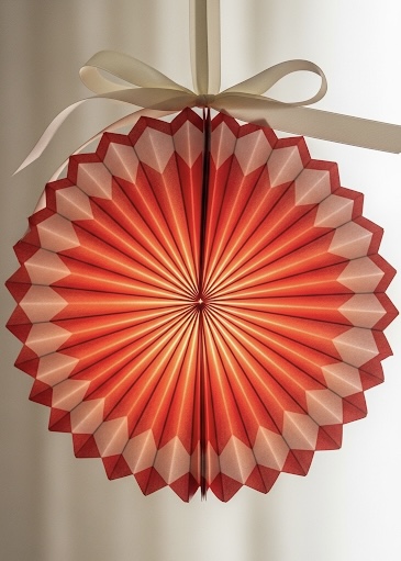 diy-paper-lantern-classic-accordion