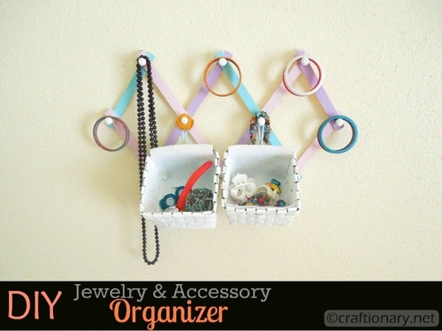 DIY-hanging-storsge-solution-easy-jewelry-accessory