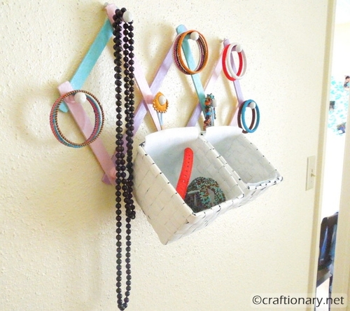 how-to-organize-accessories-without-drawers-hanging-storage-solution