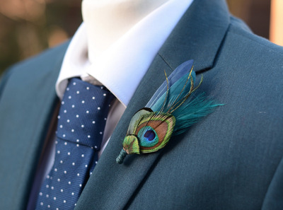 peacock-feather-boutinieire