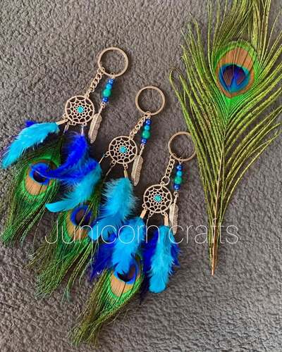 peacock-feather-keychain