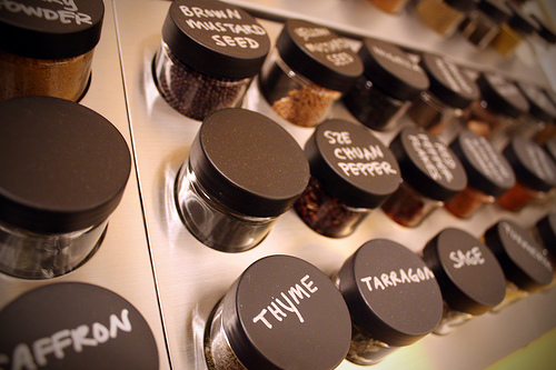 new-spice-rack-wall-hanging-solution