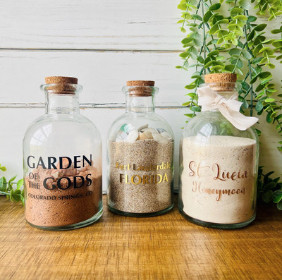 souvenir-sand-apothecary-jars