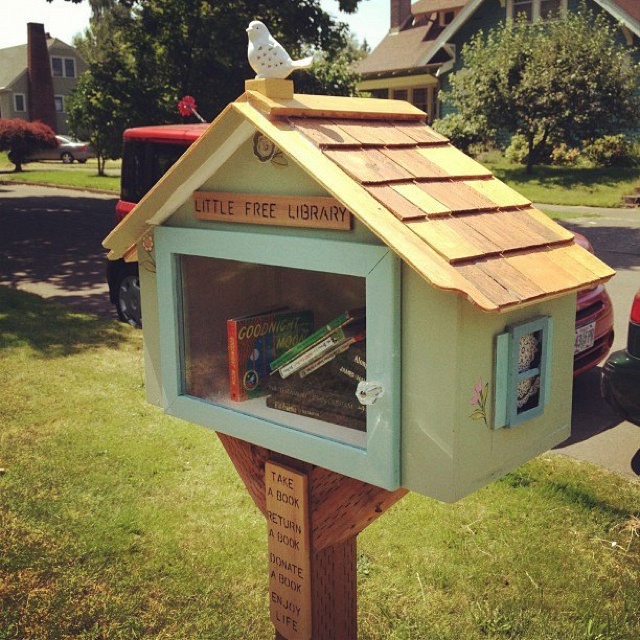 birdhouse library