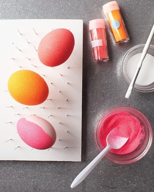 make handmade Easter eggs