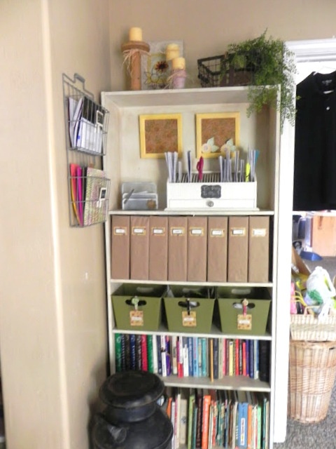 organize office space