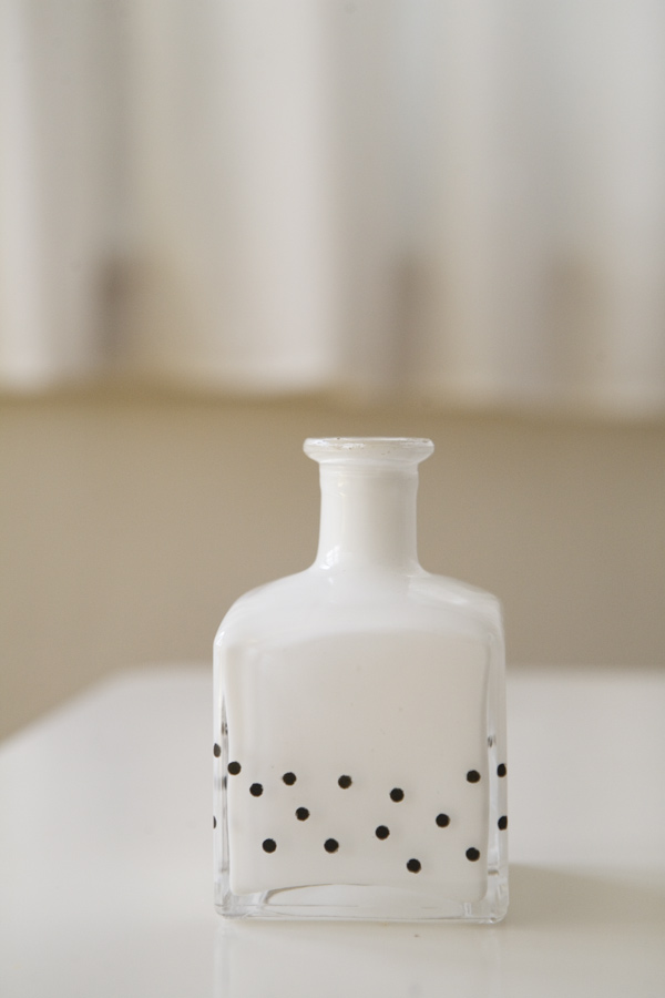 DIY polka dots vase