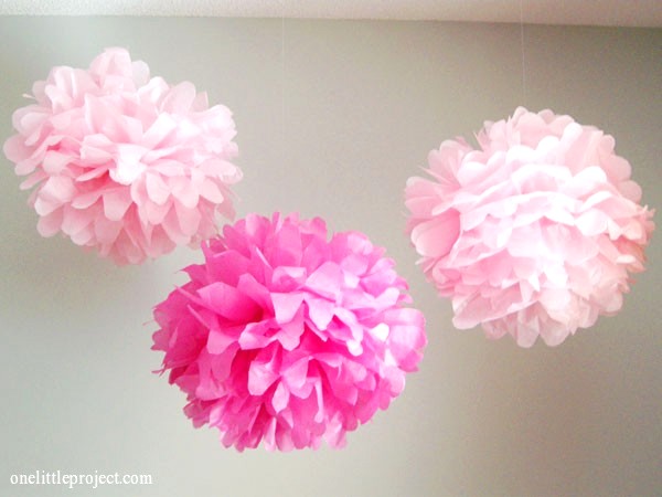 make tissue paper poms