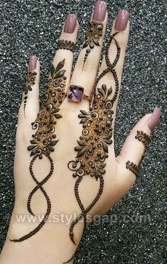 style-gap-henna-pattern-minimalist
