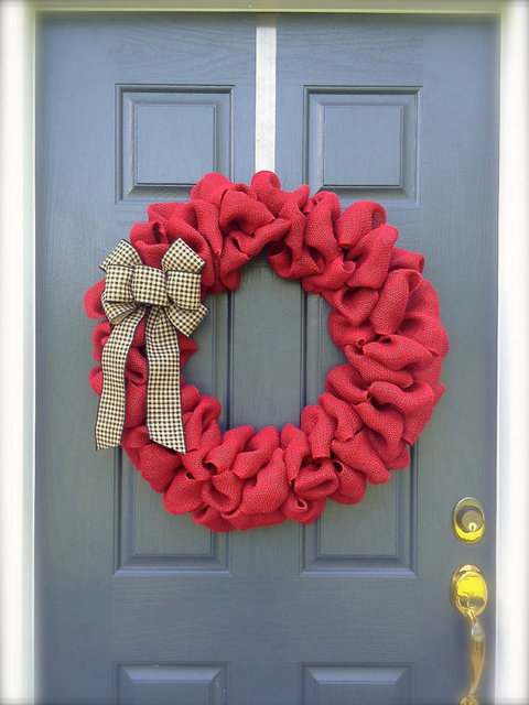 red bubble wreath