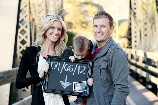 baby announcement pregnancy picture