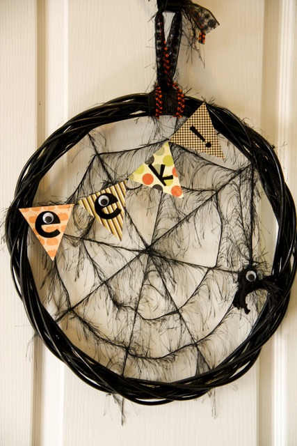 eek Halloween wreath