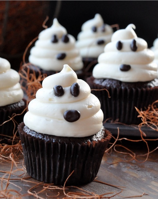 ghost spooky cupcakes