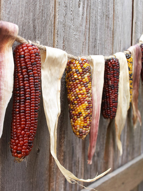 corn husk garland tutorial