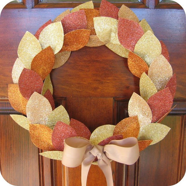 glitter-leaf-wreath