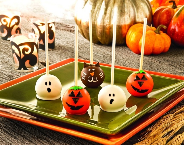 Halloween cake pops