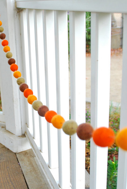 thanksgiving pom pom garland