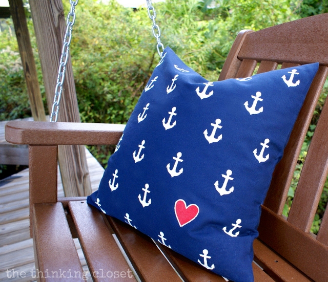 nautical-heart-pillow