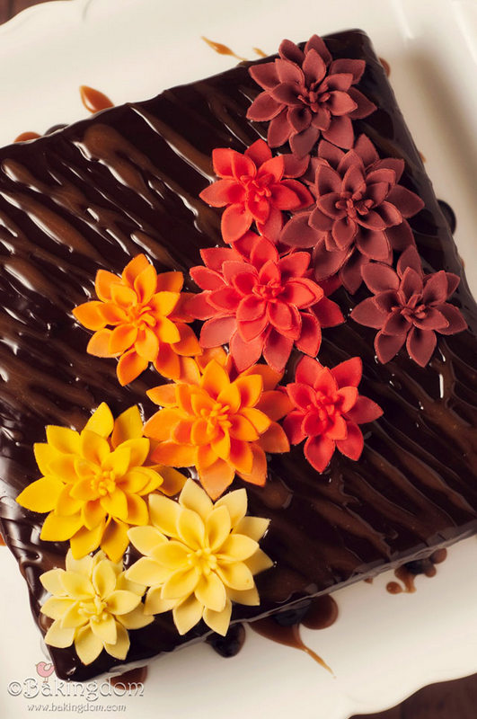 Caramel-filled-brownies-with-Fall-colored-fondant-flowers