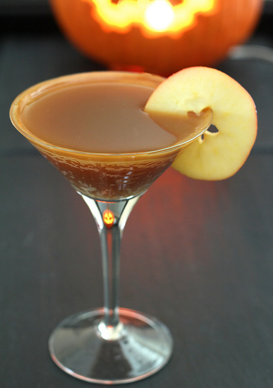 Caramel-apple-Fall-cocktail