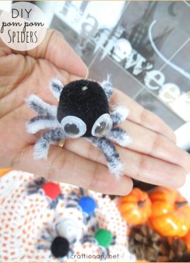 DIY Pom Pom Spiders (Halloween Craft)