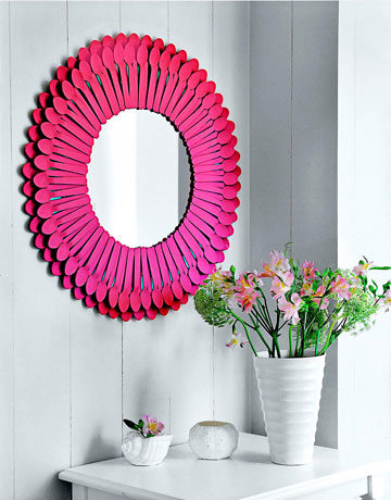 diy plastic spoons mirror