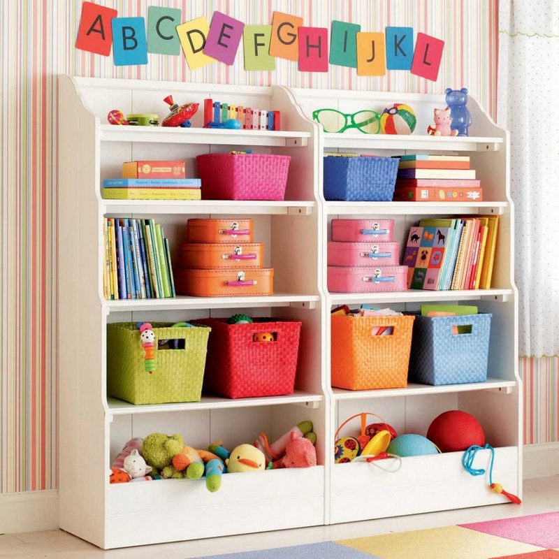 Use two bookcases to organize books