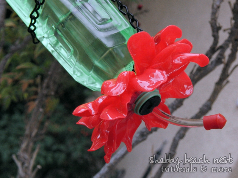 plastic spoons bird feeder