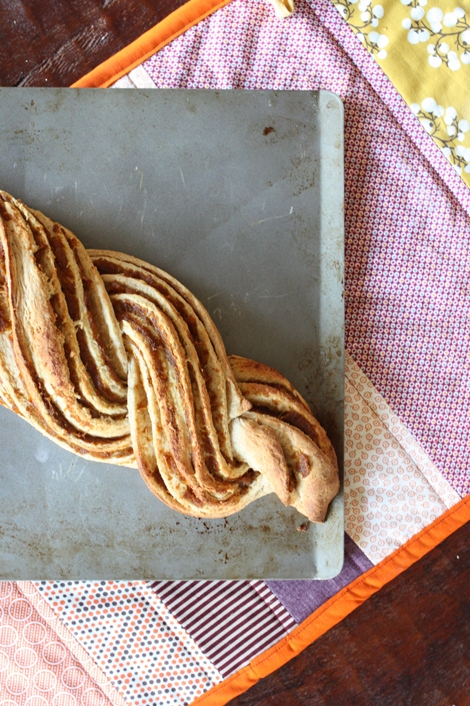 Pumpkin-swirl-Fall-bread-recipe