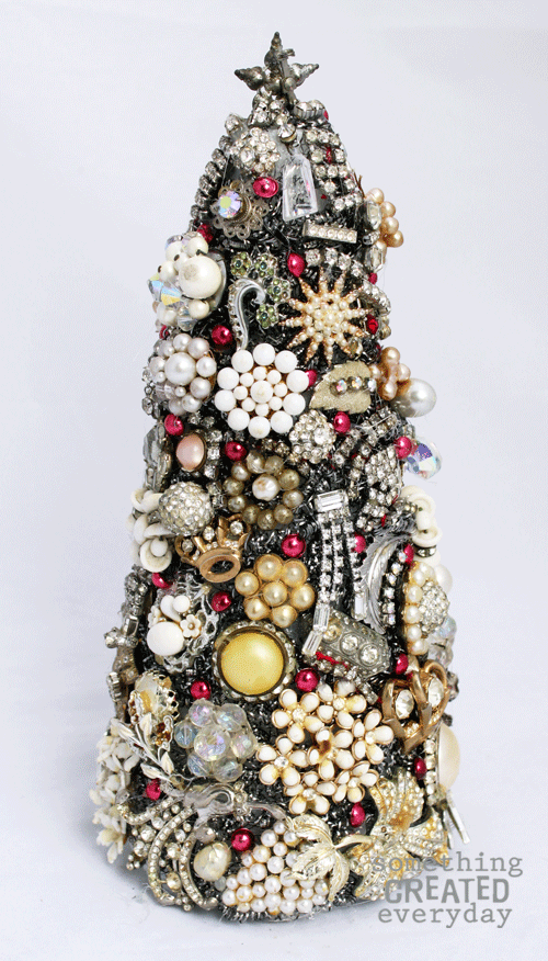 vintage-jewelry-Christmas-tree