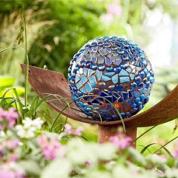 glass-mosaic-ball-diy