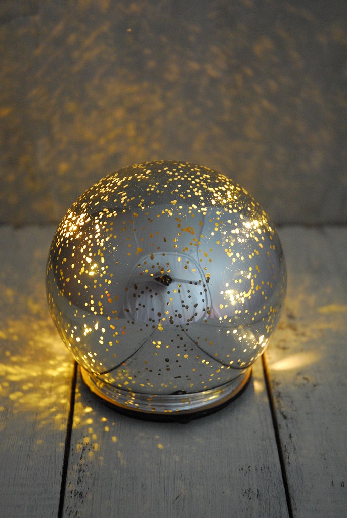 DIY-mirror-paint-led-globe