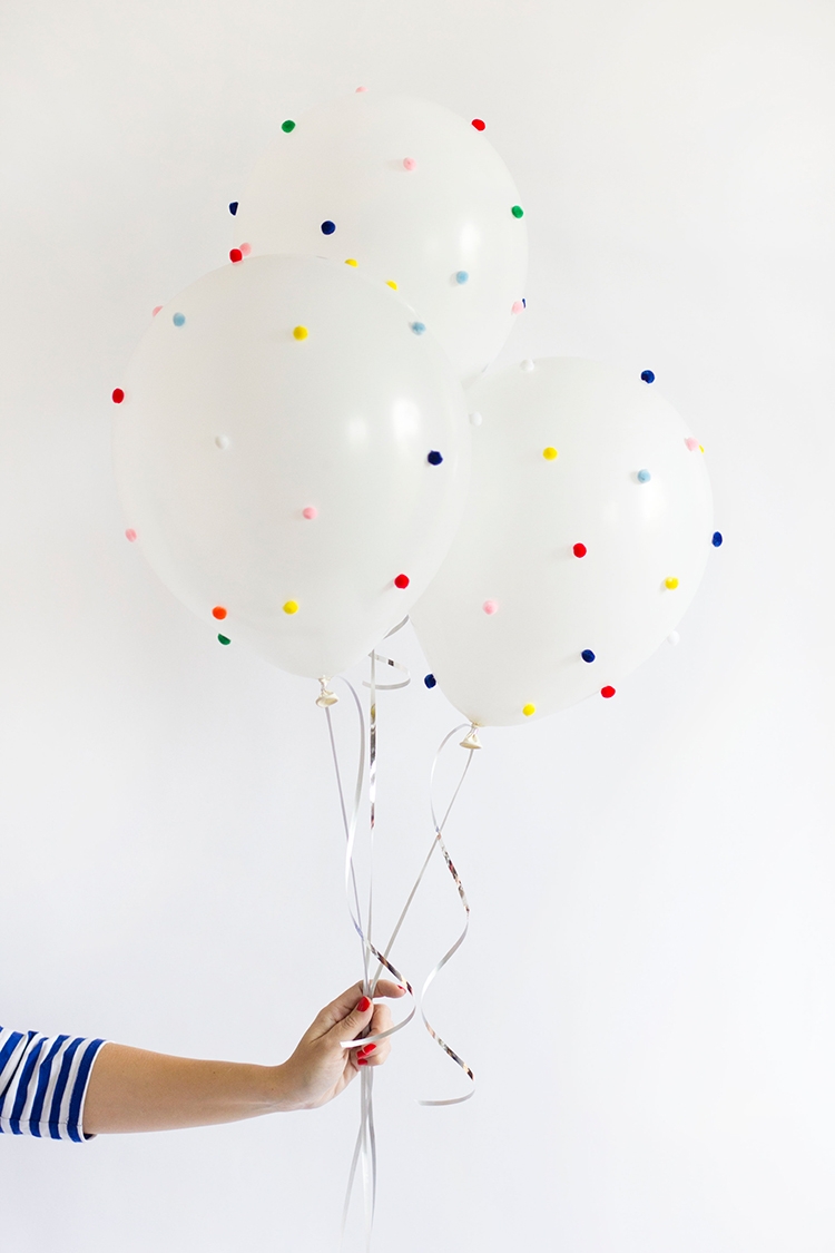 Diy-pom-pom-balloons