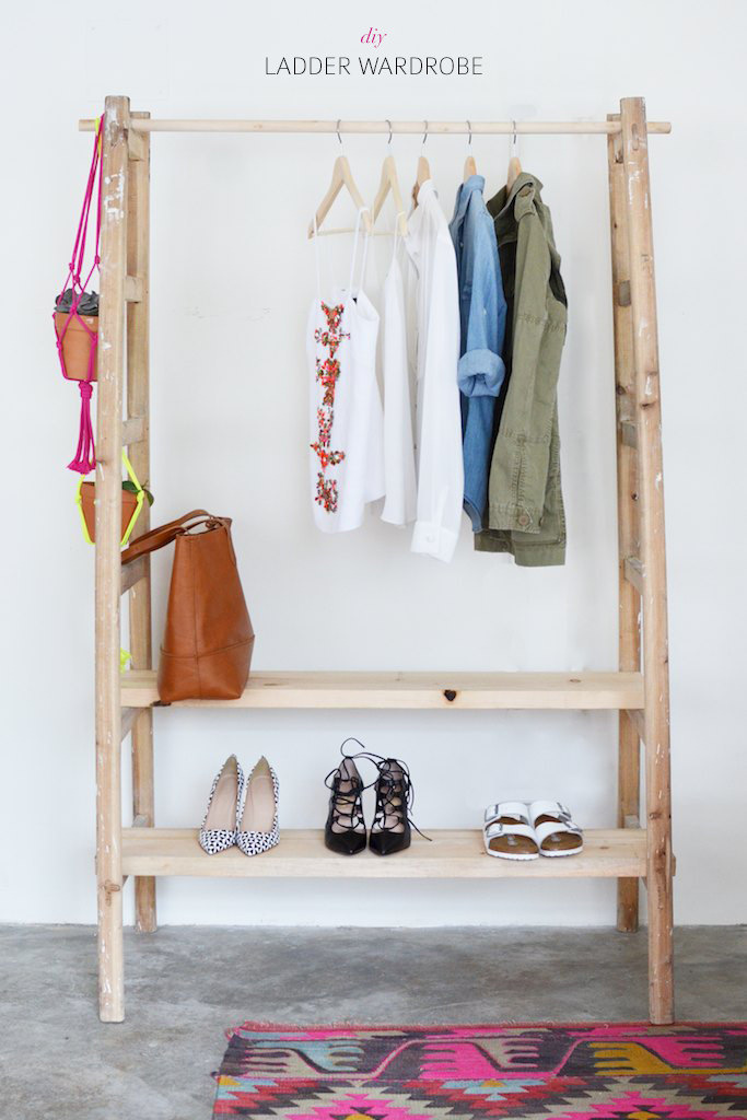 entryway-coat-and-scarf-organizer