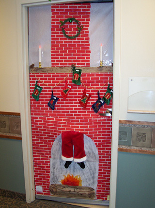 santa-in-chimney-christmas-door