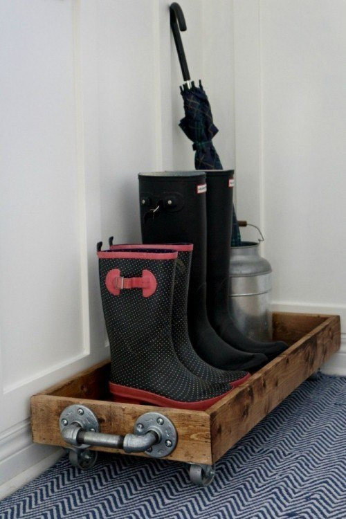 12 DIY Entryway Boot Tray Ideas