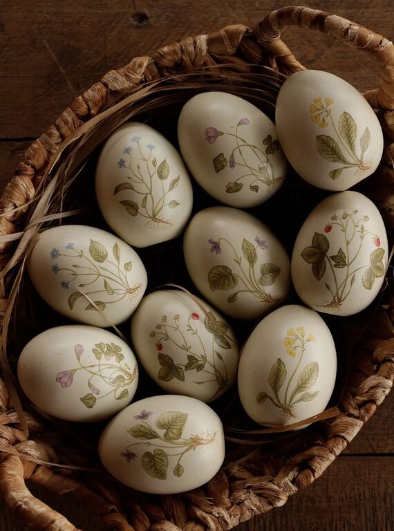 herbgardeninspiredpaintedeastereggs524