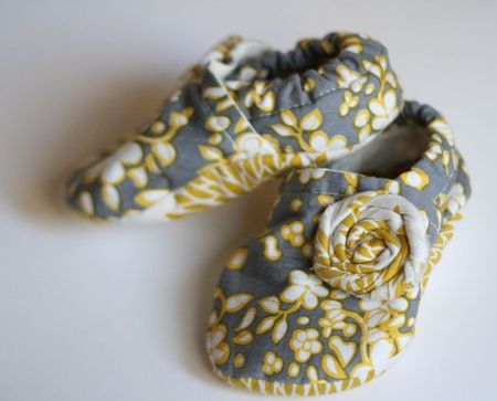 baby shoes fabric rosette