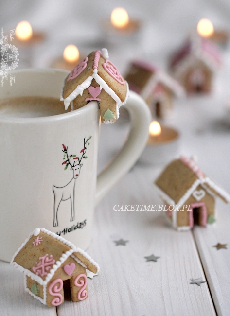 mini-gingerbread-house