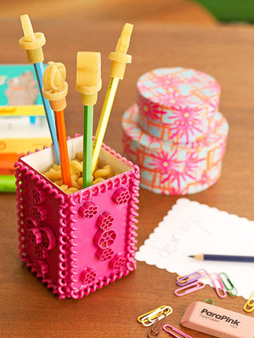 Pasta-stationery-holder