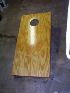 DIY-corn-hole-board