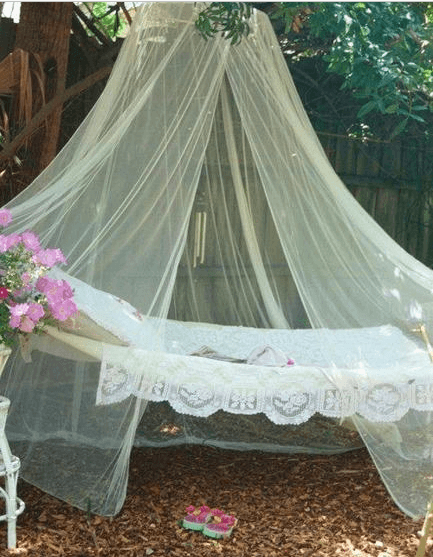 DIY-tulle-fabric-hammock