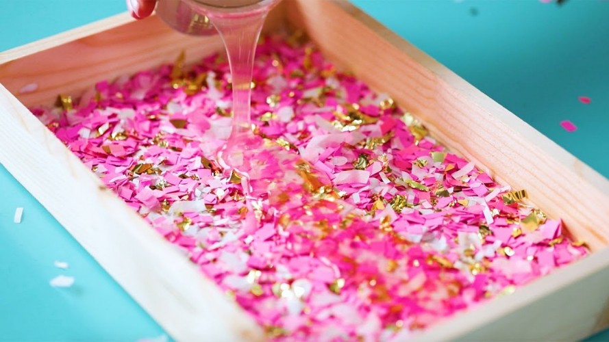 diy-glittery-serving-tray-epoxy-resin-projects