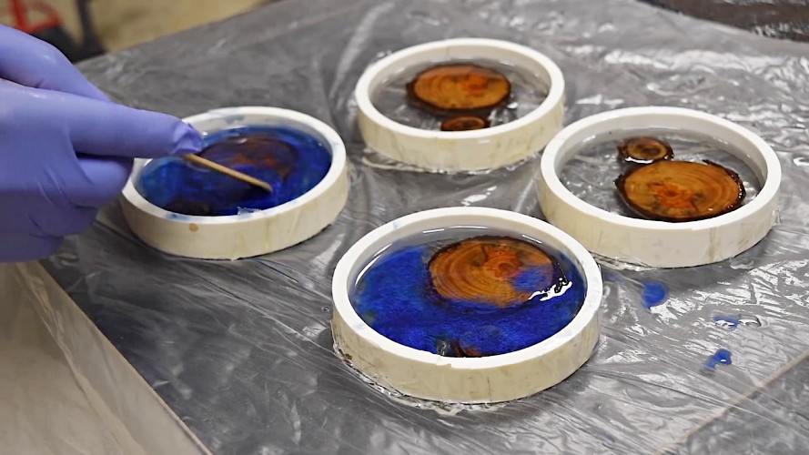 epoxy-resins-wood-coasters