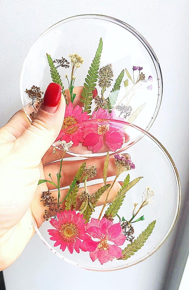real-flower-coasters-botanical-resin-coasters-diy-epoxy-resin-coasters-set