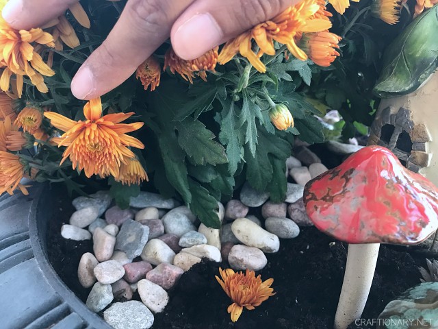 front-porch-fall-planter-diy-with-fairy-garden-2021