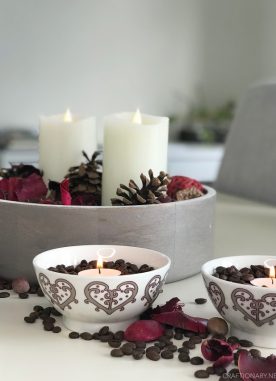Make potpourri candle centerpiece with tealights