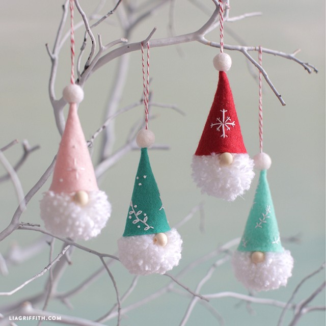 Pom-Pom-gnome-Ornaments
